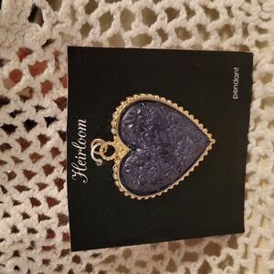 Heirloom heart pendant